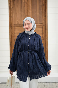 Önü Britli Simli Büzgülü Gömlek Lacivert