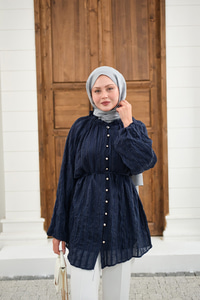 Önü Britli Simli Büzgülü Gömlek Lacivert