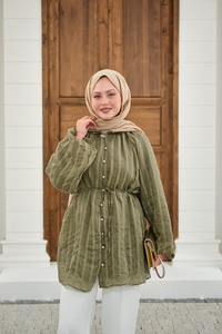 Önü Britli Simli Büzgülü Gömlek Yeşil