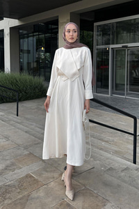 Önü Çapraz Detaylı Elbise Krem