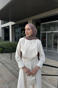 Önü Çapraz Detaylı Elbise Krem