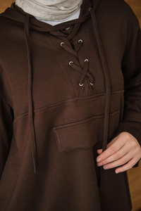 Önü Çapraz İp Detay Takım Kahverengi