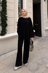 Önü Çima Detay Takım Siyah