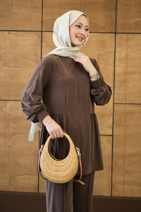 Önü Çima Ve Büzgü Detay İkili Takım Kahverengi