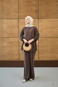 Önü Çima Ve Büzgü Detay İkili Takım Kahverengi