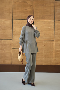 Önü Çima Ve Büzgü Detay İkili Takım Küf Yeşil