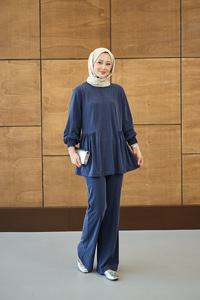 Önü Çima Ve Büzgü Detay İkili Takım Lacivert