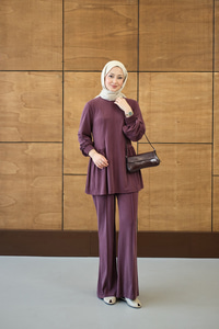 Önü Çima Ve Büzgü Detay İkili Takım Mürdüm