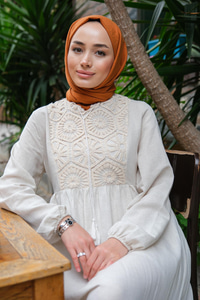 Önü Dantel Detay Elbise Krem