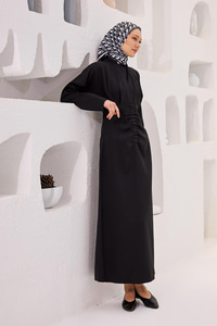 Önü Drapeli Krep Elbise  Siyah