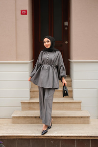 Önü Düğme Detaylı İkili Takım Gri