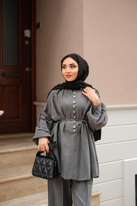 Önü Düğme Detaylı İkili Takım Gri