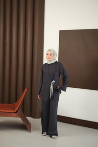 Önü Fular Detay Takım Füme