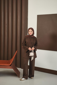 Önü Fular Detay Takım Kahverengi