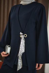 Önü Fular Detay Takım Lacivert