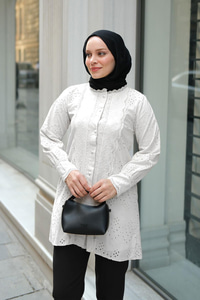 Önü Güpür Detaylı Oversize Gömlek Beyaz