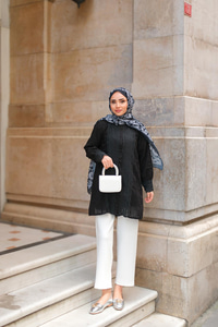 Önü Güpür Detaylı Oversize Gömlek Siyah