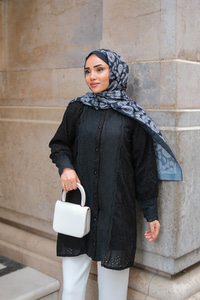 Önü Güpür Detaylı Oversize Gömlek Siyah
