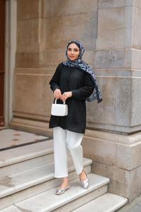 Önü Güpür Detaylı Oversize Gömlek Siyah