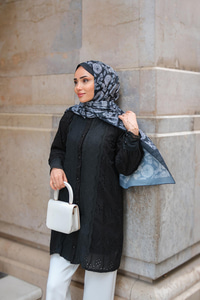 Önü Güpür Detaylı Oversize Gömlek Siyah