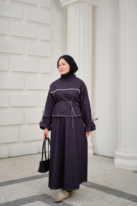 Önü İnci Detay Süs Dikiş Kemerli Hakim Yaka Takım Mor