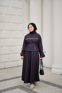 Önü İnci Detay Süs Dikiş Kemerli Hakim Yaka Takım Mor