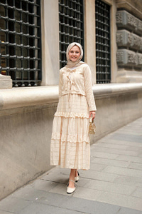 Önü Kurdale Detay ikili Takım Krem