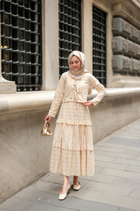 Önü Kurdale Detay ikili Takım Krem