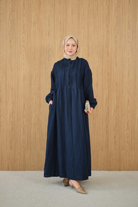 Önü Nervurlu Bisiklet Yaka Keten Elbise Lacivert