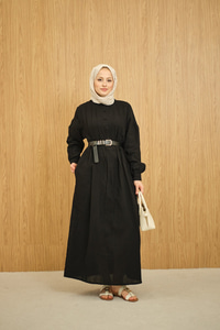 Önü Nervurlu Bisiklet Yaka Keten Elbise Siyah