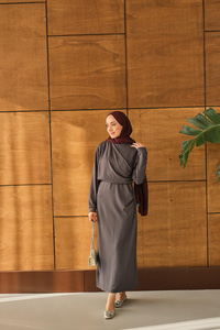 Önü Parça Detaylı Elbise Antrasit