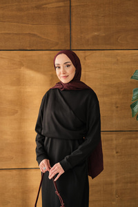 Önü Parça Detaylı Elbise Siyah