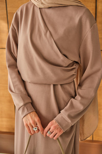 Önü Parça Detaylı Elbise Vizon