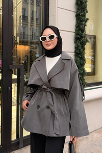 Önü Parça Detaylı Kısa Trenç Antrasit