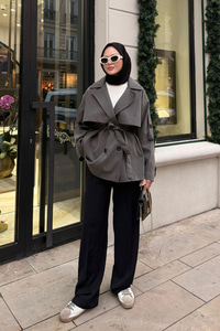 Önü Parça Detaylı Kısa Trenç Antrasit