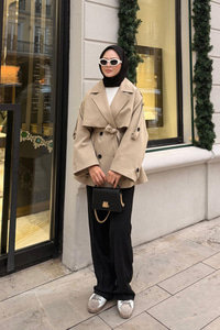 Önü Parça Detaylı Kısa Trenç Vizon