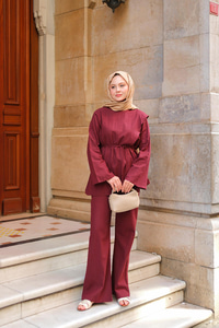 Önü Parça Detaylı Takım Bordo