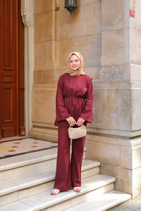 Önü Parça Detaylı Takım Bordo