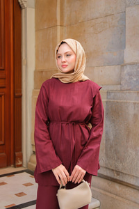 Önü Parça Detaylı Takım Bordo