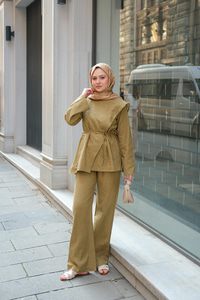 Önü Parça Detaylı Takım Yağ Yeşil