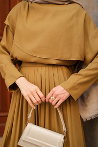 Önü Parça Detaylı Takım Yağ Yeşil