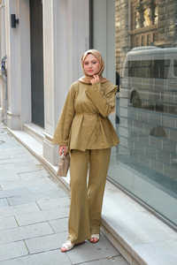 Önü Parça Detaylı Takım Yağ Yeşil