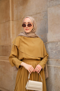 Önü Parça Detaylı Takım Yağ Yeşil