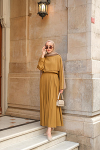 Önü Parça Detaylı Takım Yağ Yeşil