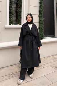 Önü Parça Detaylı Trenç Siyah