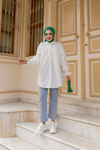 Önü Parça Roba Büzgülü Gömlek Beyaz