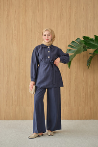 Önü Pat Düğme Detay Gömlek Yaka Takım Lacivert