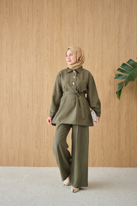 Önü Pat Düğme Detay Gömlek Yaka Takım Haki Yeşil