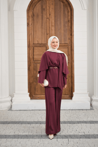 Önü Pile Detay Kemerli Takım Mürdüm