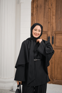 Önü Pile Detay Kemerli Takım Siyah